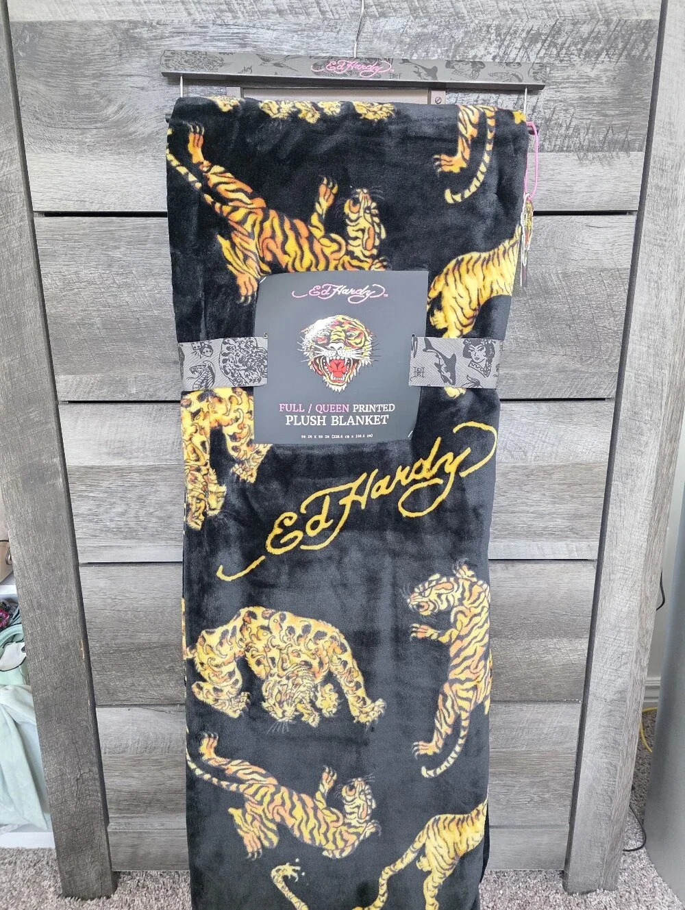 Ed Hardy QUEEN Tiger Printed Black Throw Blanket New